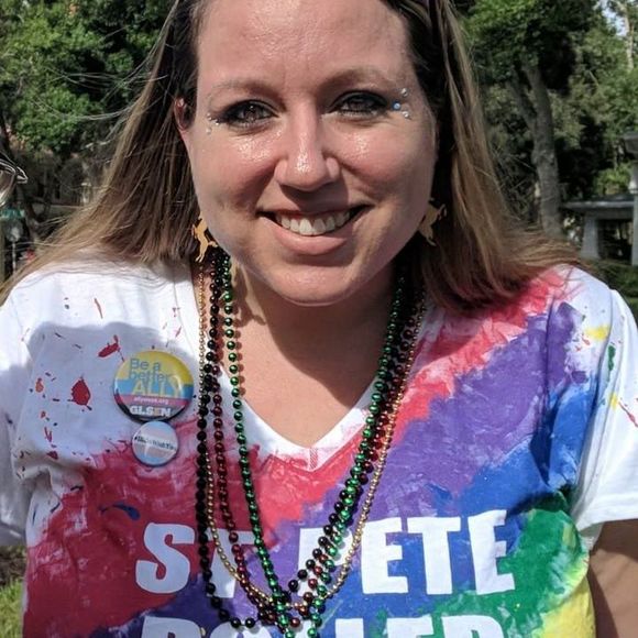 Meet your Posher, Jenn - Picture 1 of 1